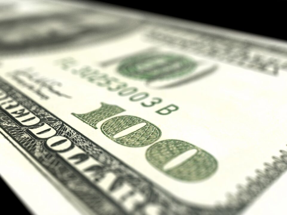 Weekly economic News Roundup and $100 bills