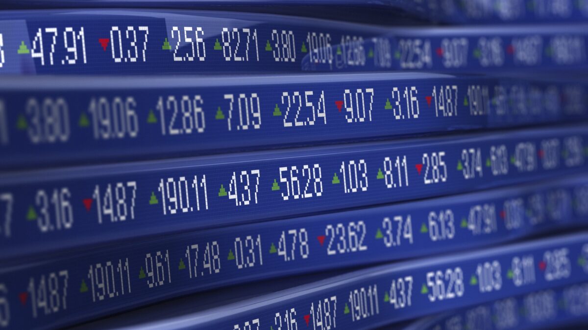 Research replication and Using tweets to predict the stock market