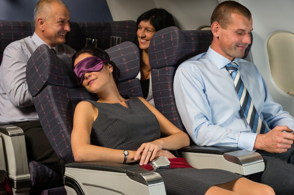 Weekly Economic News Roundup and airplane seat
