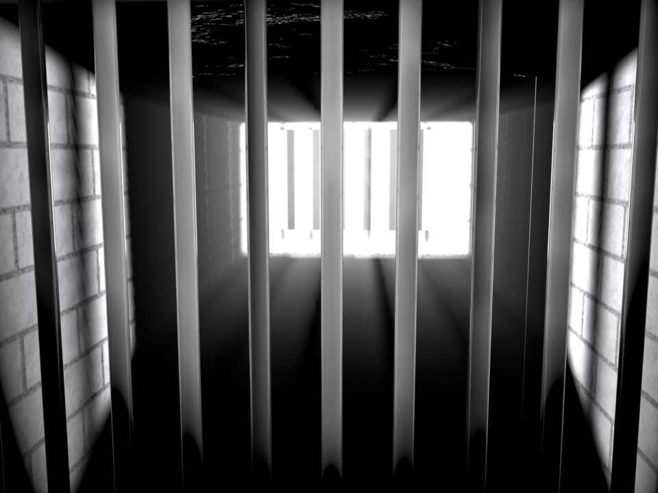 Weekly Economic News Roundup and Prisoners' Dilemma