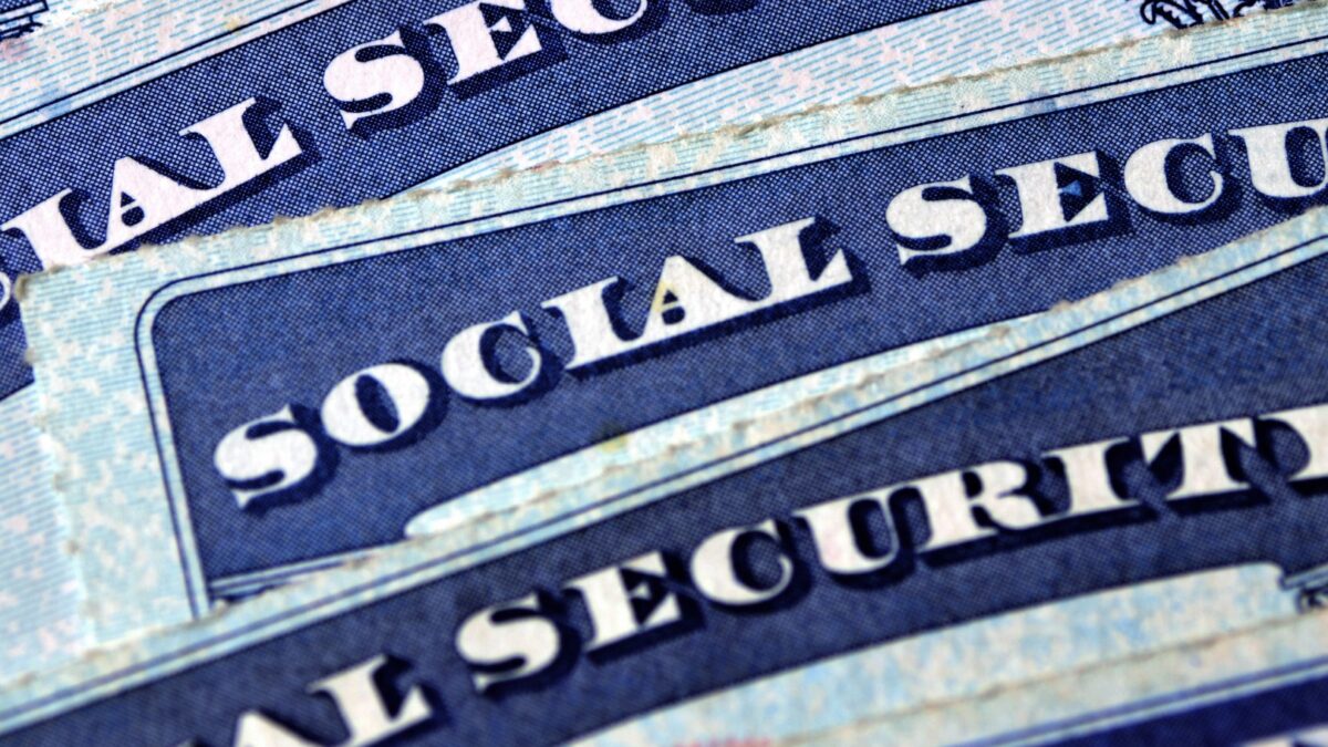 weekly economic roundup and pension income systems