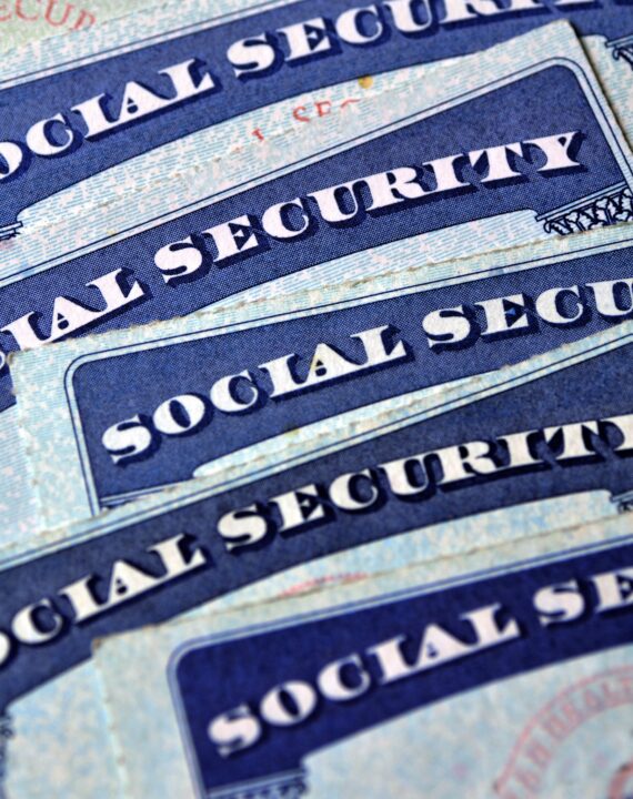 weekly economic roundup and pension income systems