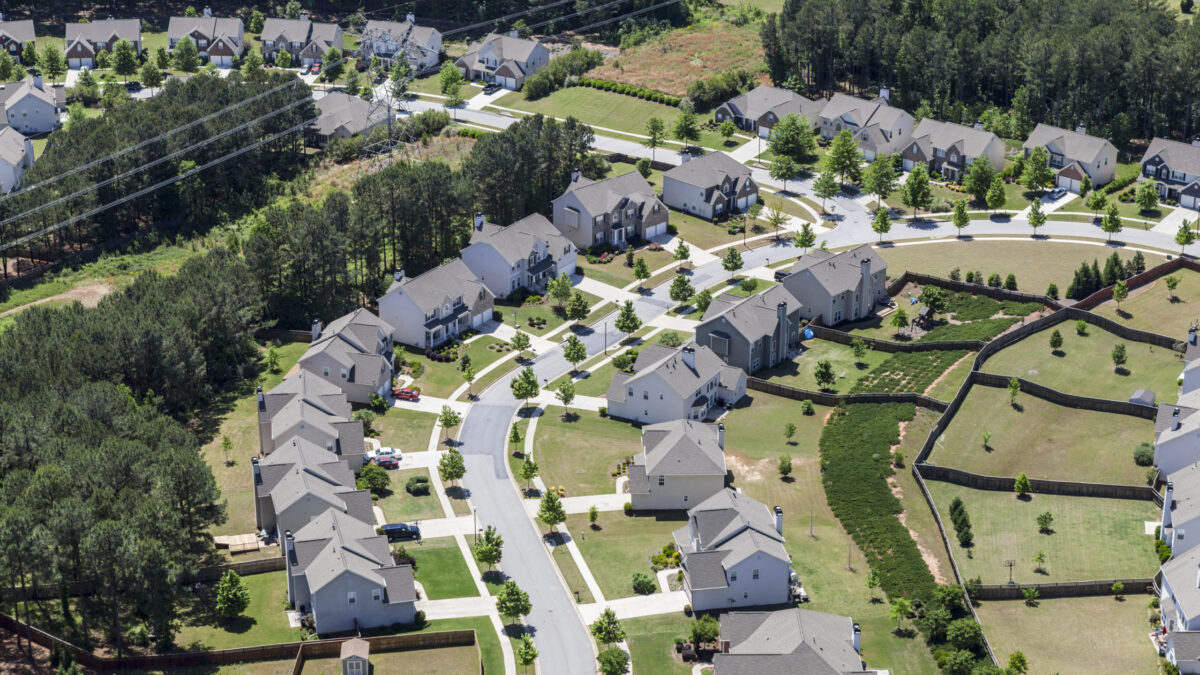 Our Weekly Economic News Roundup and shrinking middle class