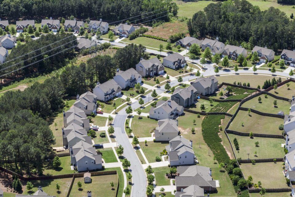 Our Weekly Economic News Roundup and shrinking middle class