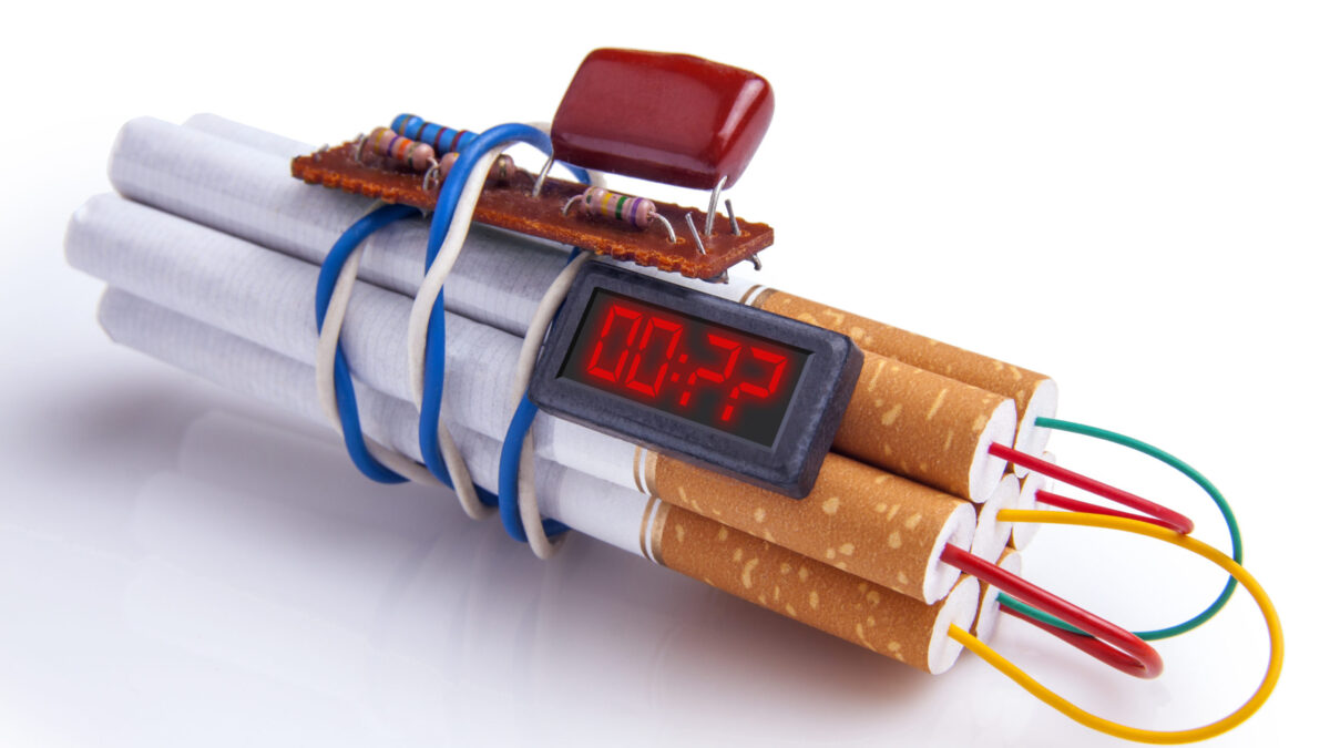 commitment devices to stop smoking