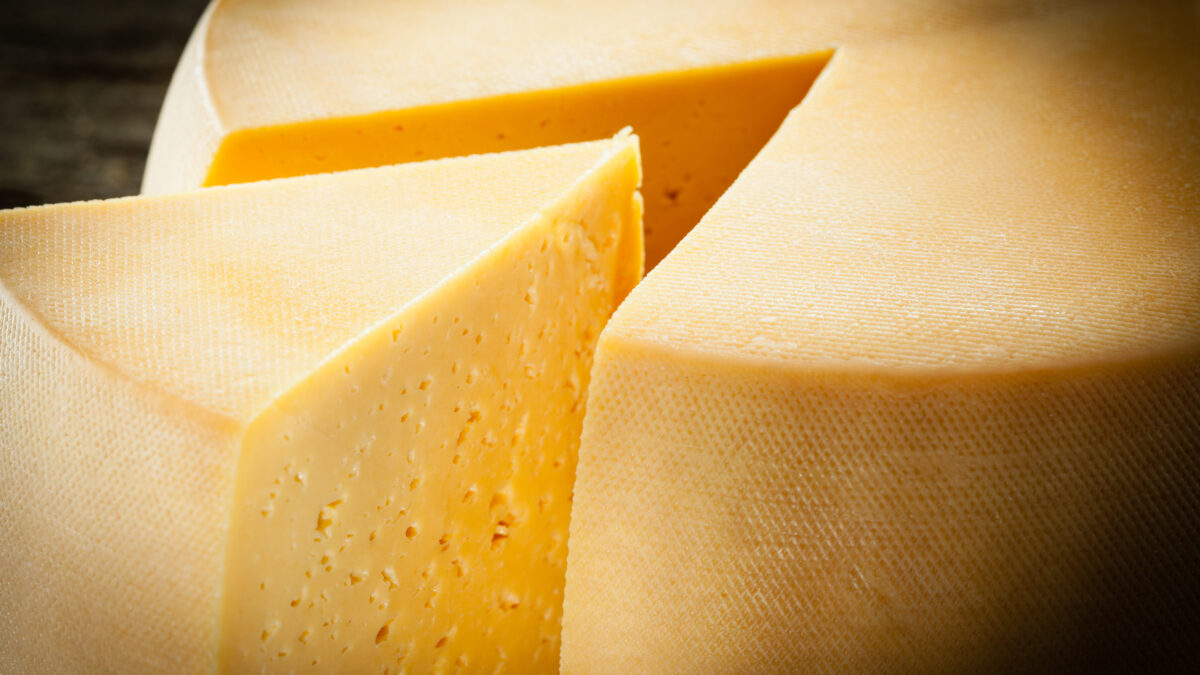 economic news roundup and Cheddar cheese prices