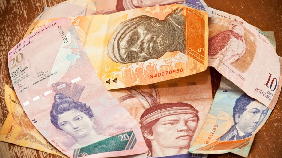 Everyday economics for hyperinflation