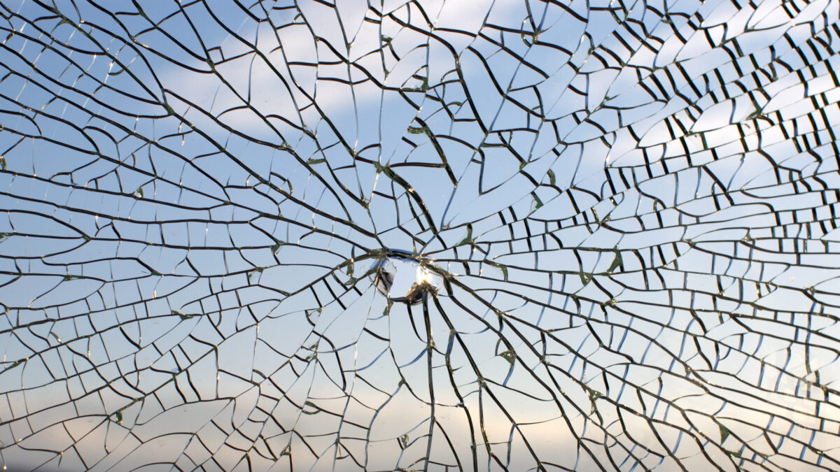Weekly Economic News Roundup and glass ceiling