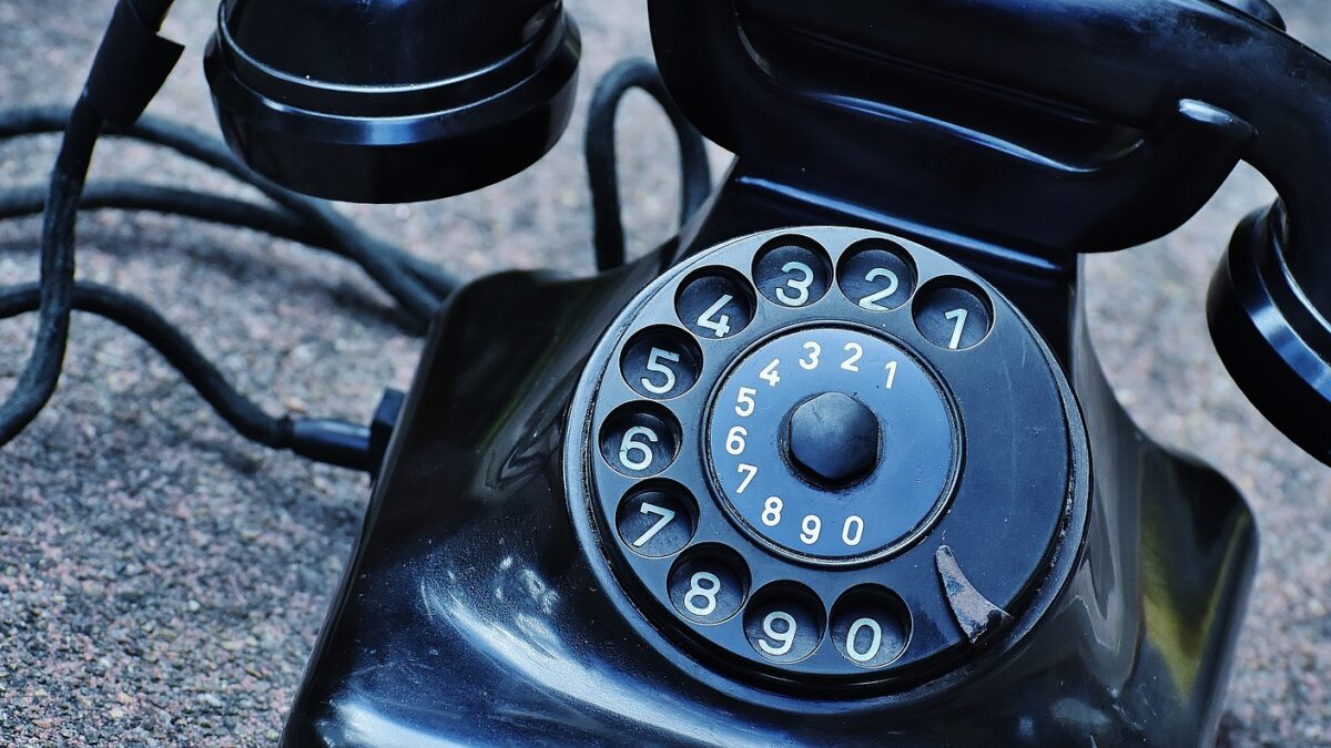 Weekly Economic News Roundup and cellphone-only users
