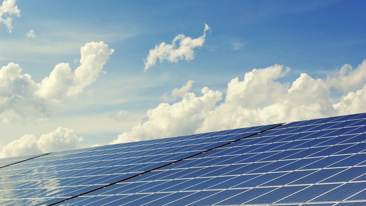 Weekly economic news roundup and solar panels in Puerto Rico