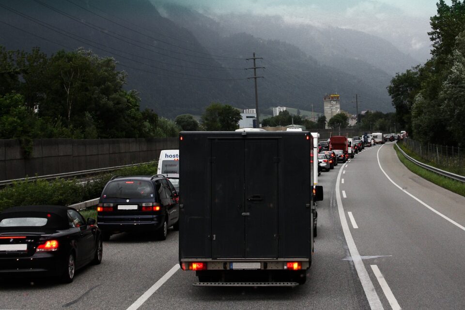 Weekly Economic News Roundup and traffic congestion