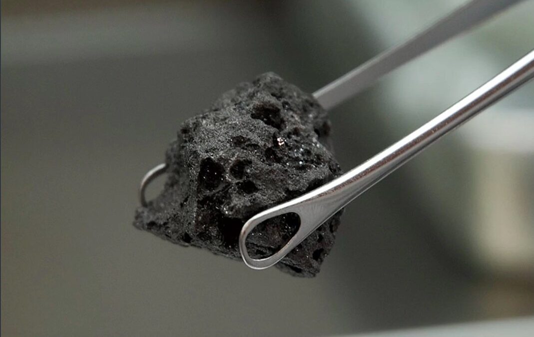 Our Weekly News Roundup and moon dust markets