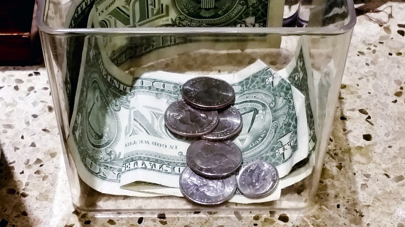 Weekly economics news roundup and Uber's tips