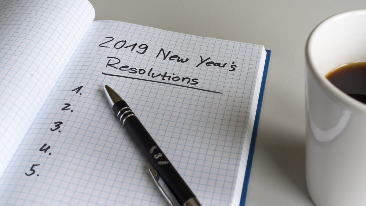 Weekly Economic News Roundup and keeping New Year's resolutions