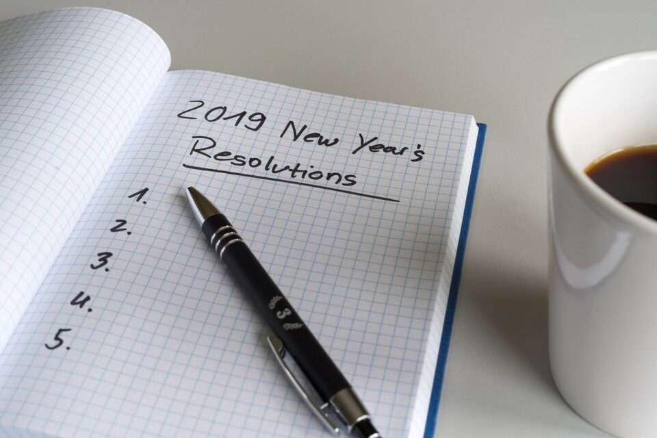 Weekly Economic News Roundup and keeping New Year's resolutions