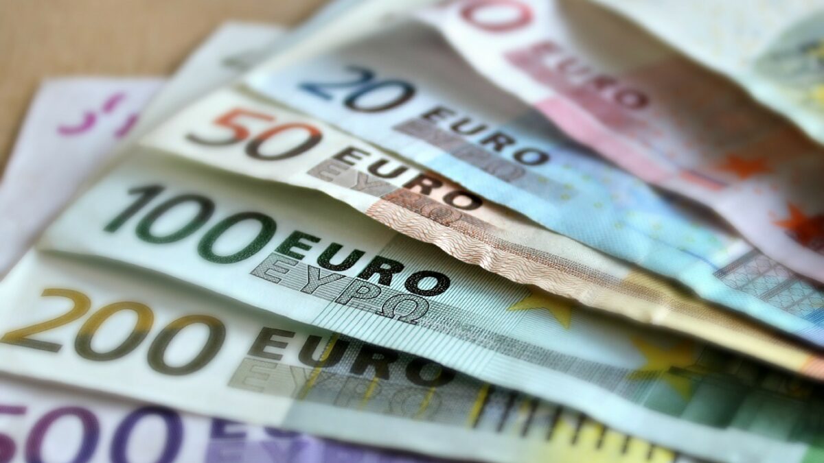 Weekly Economic News Roundup and guaranteed income