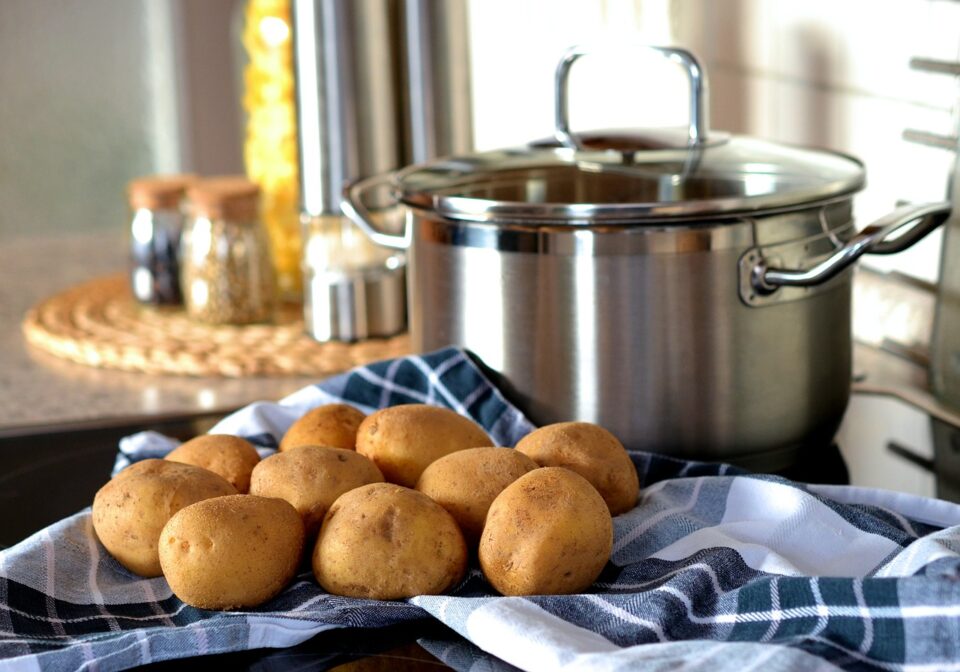 Weekly Economic News Roundup and kitchen history