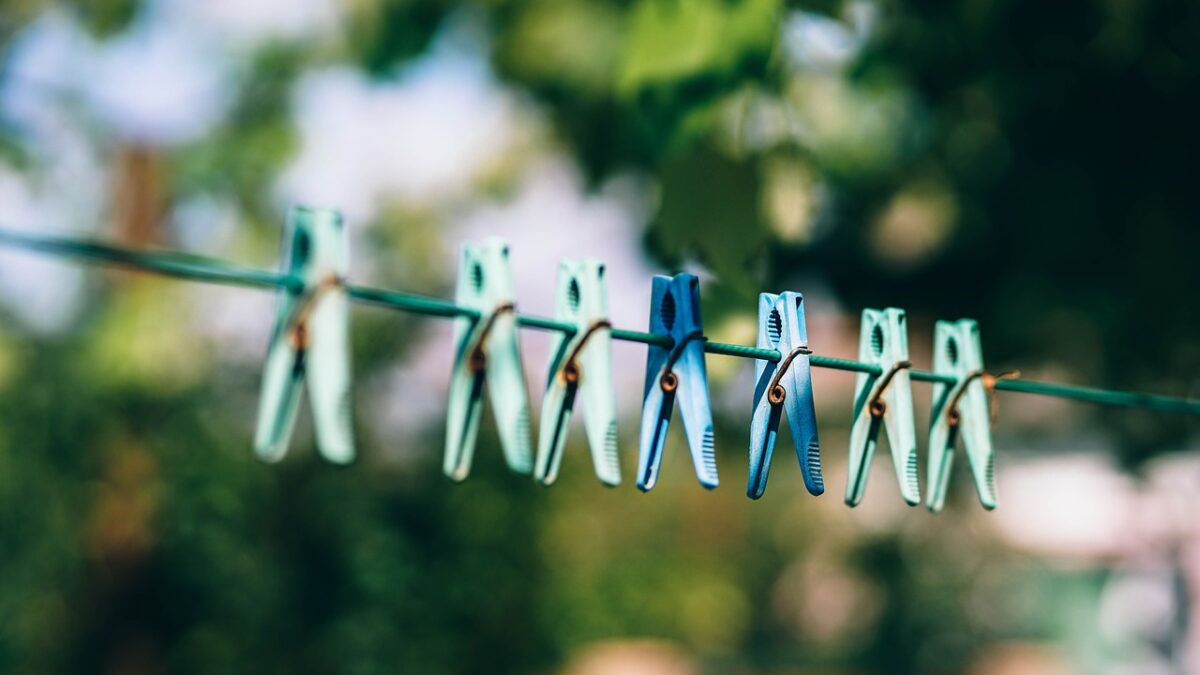Weekly Economic News Roundup and working mothers
