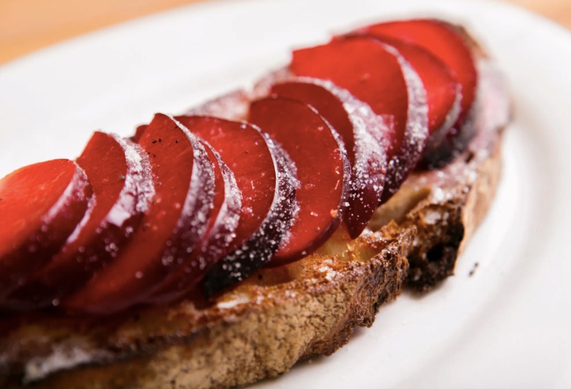 Weekly Economic News Roundup and two restaurants
