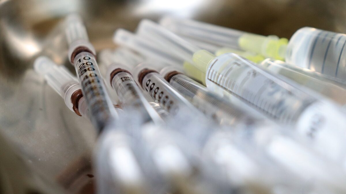 Weekly Economic News Roundup and value of a vaccine