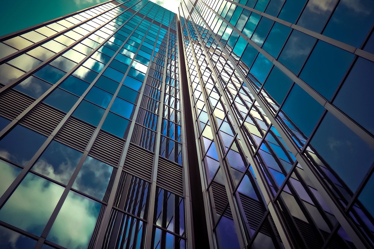 Weekly Economic News Roundup and empty office space
