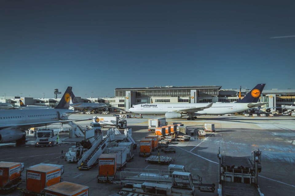 Our Weekly Economic News Roundup and lost luggage