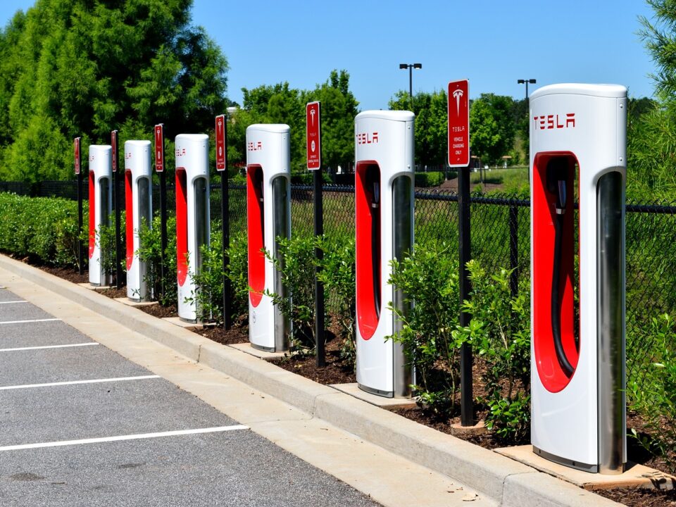 economic news roundup and electric vehicles
