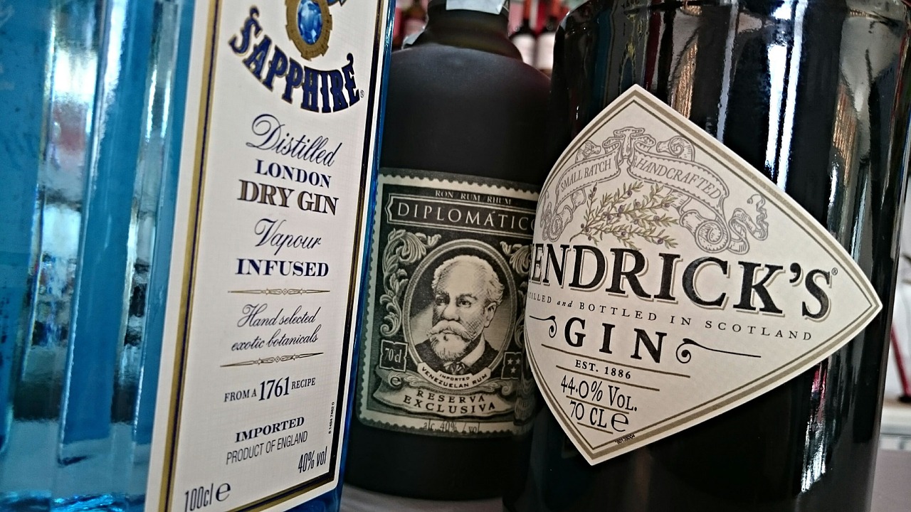 weekly economic news roundup and gin labels