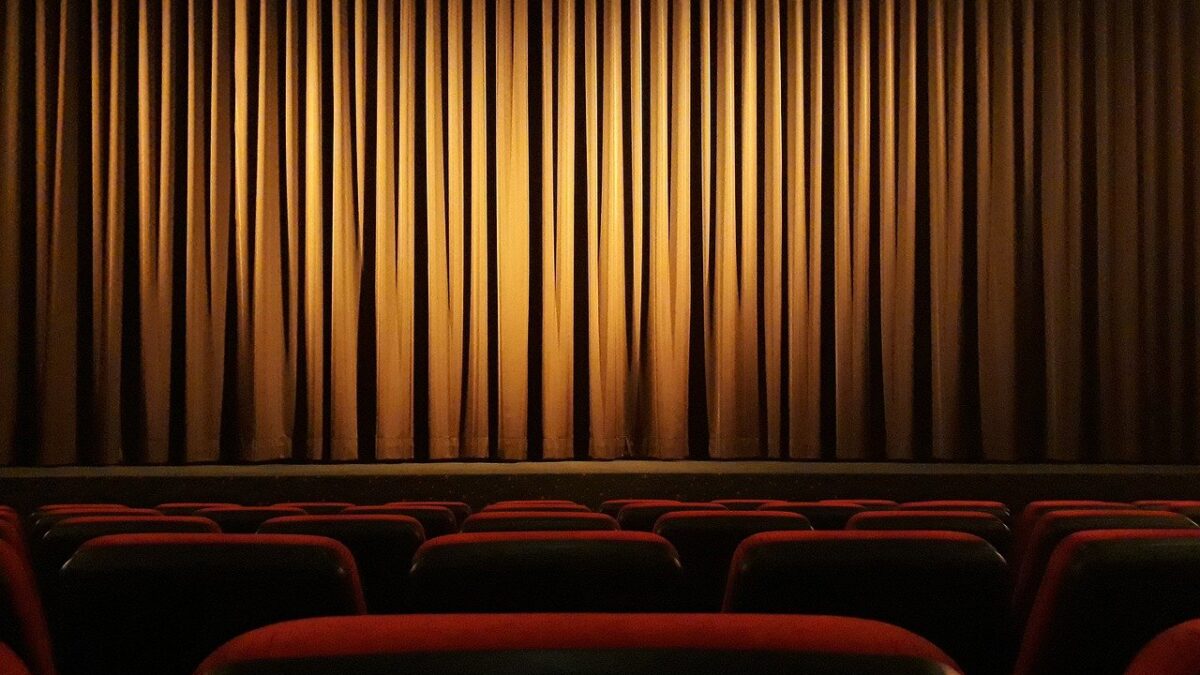 Weekly Economic News Roundup and Broadway economics