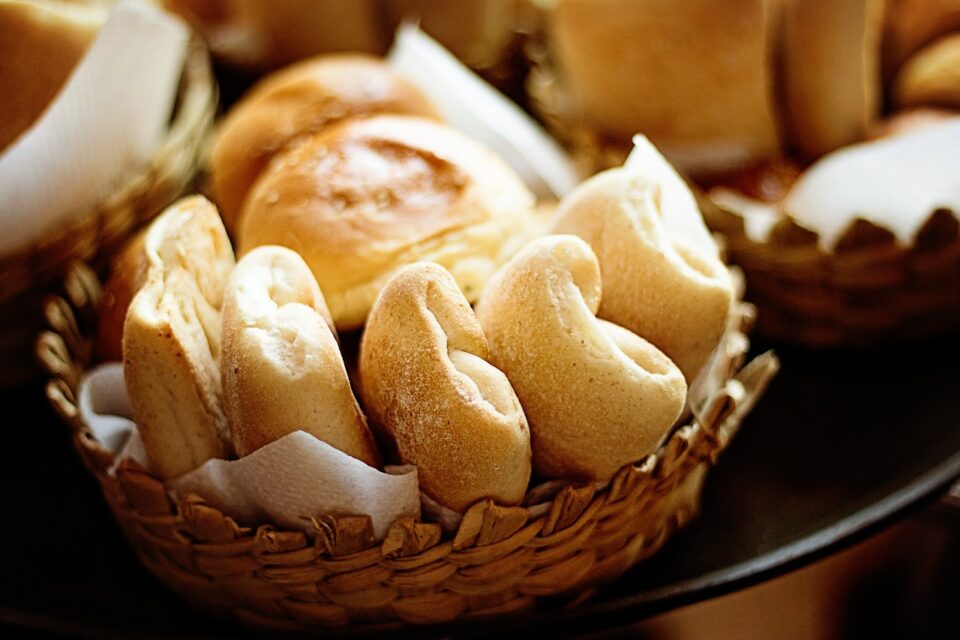 Weekly economic news roundup and rising restaurant costs