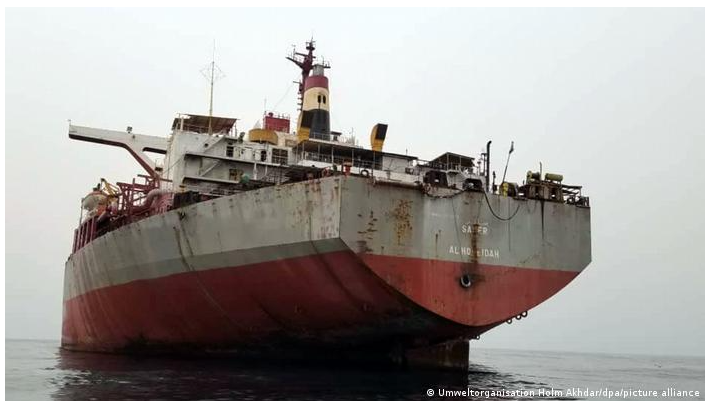 Weekly Economic News Roundup and stranded ship's oil spill