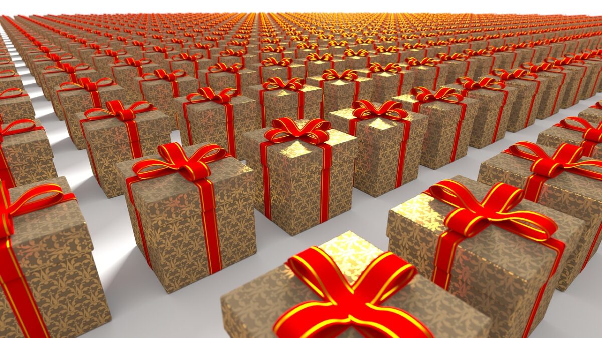 Weekly Economic News Roundup and gift giving