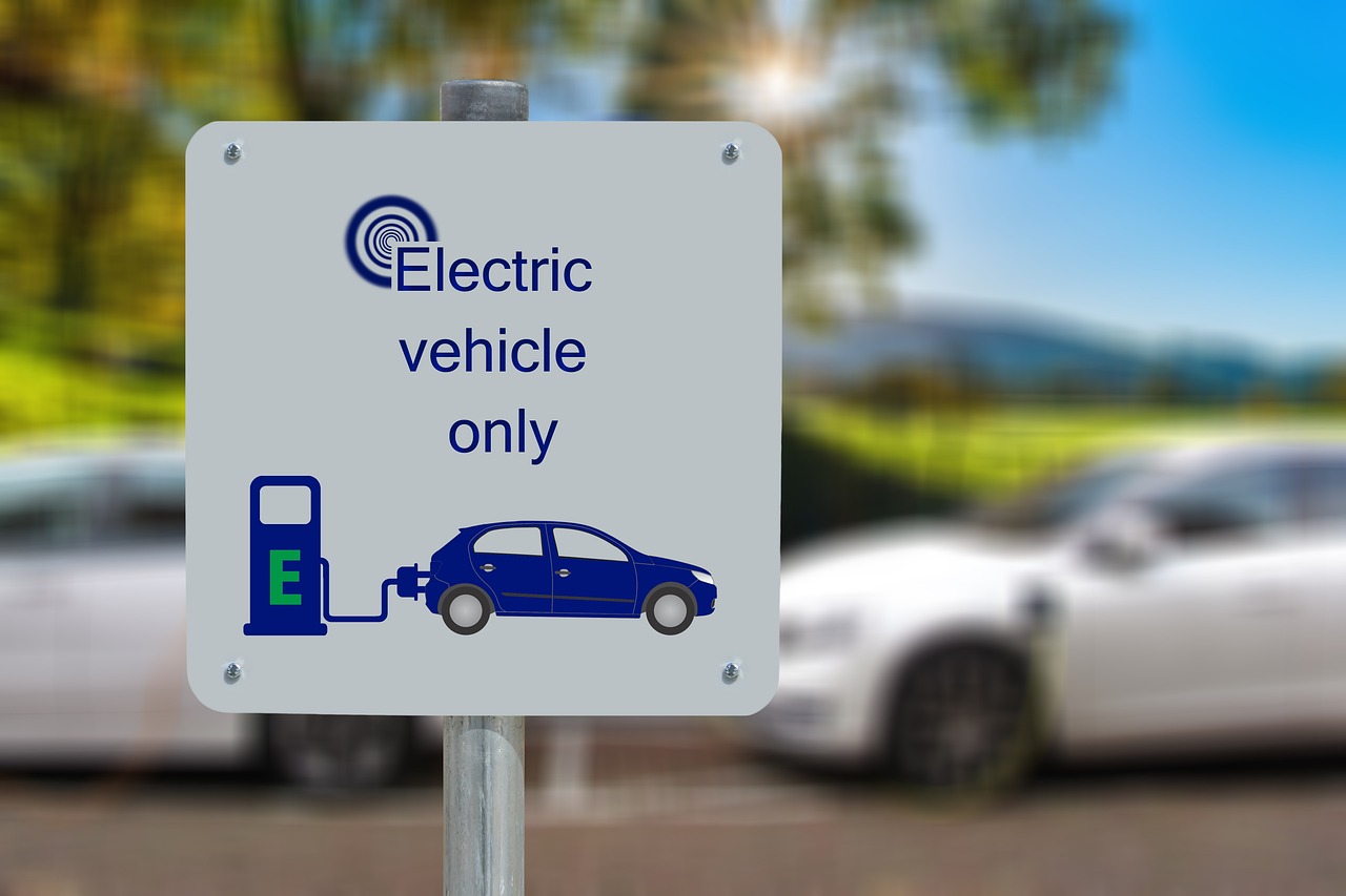 Weekly Economic News Roundup and electric vehicle charging stations