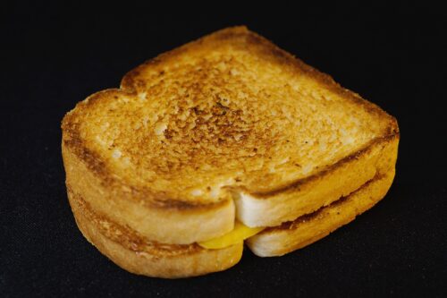 Weekly Economic News Roundup and slicing a sandwich