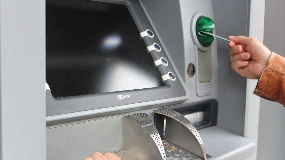 ATM cash country