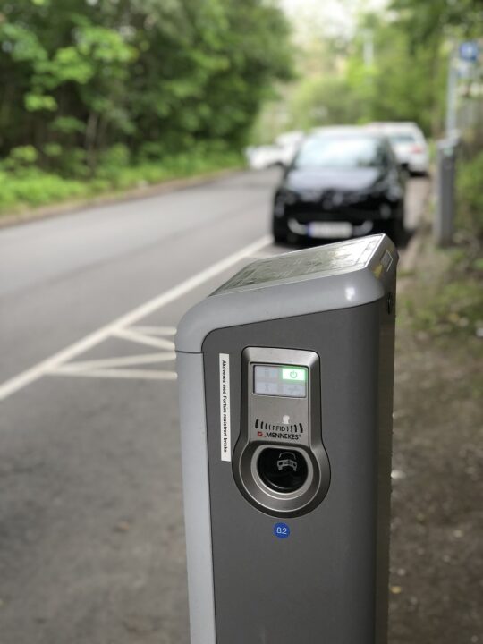 Weekly Economic News Roundup and charging station
