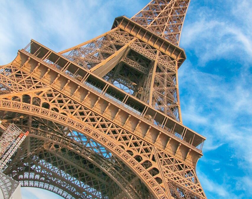 French debt Eiffel Tower