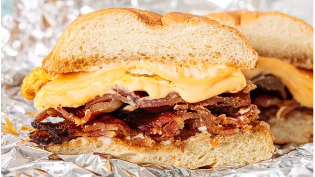 Weekly Economic News Roundup and breakfast sandwich