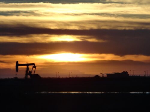 Weekly Economic News Roundup and crude oil prices