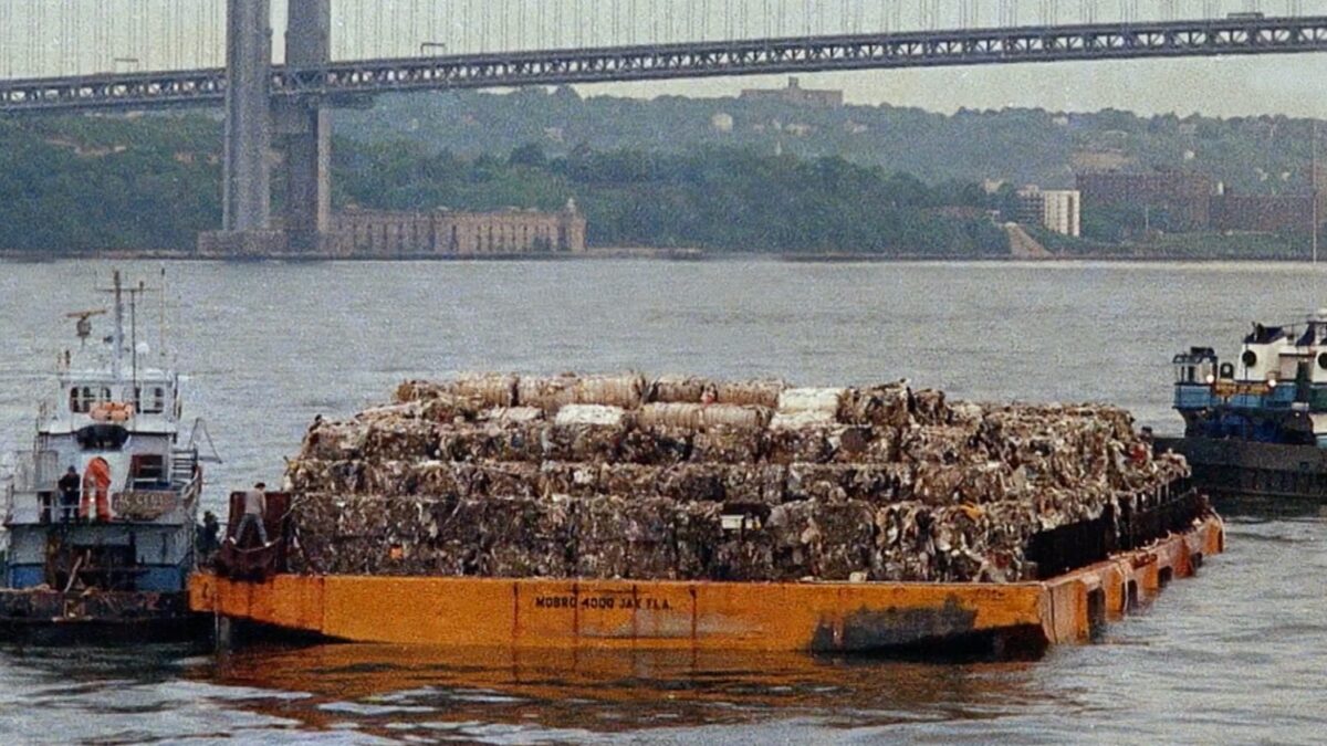 Our Weekly Economic News Roundup and the Mobro garbage