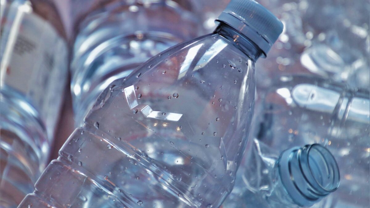 Weekly Economic News Roundup and recycling incentives